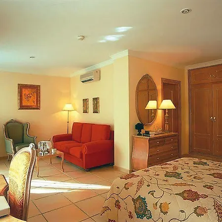 فندق Gran 4*