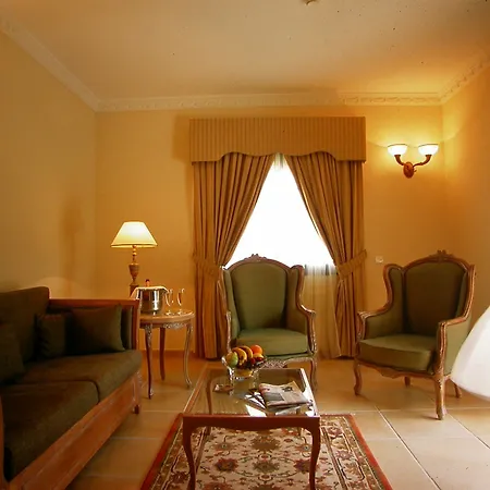 فندق Gran 4*